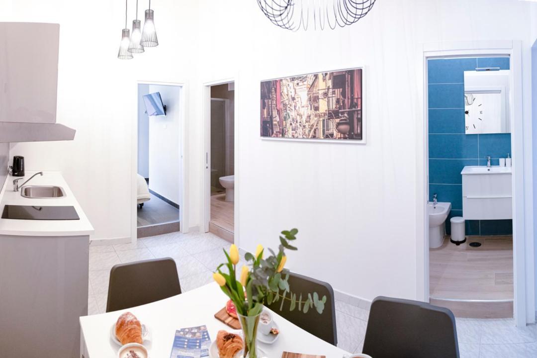 Preziosi 61 Apartment Naples Luaran gambar