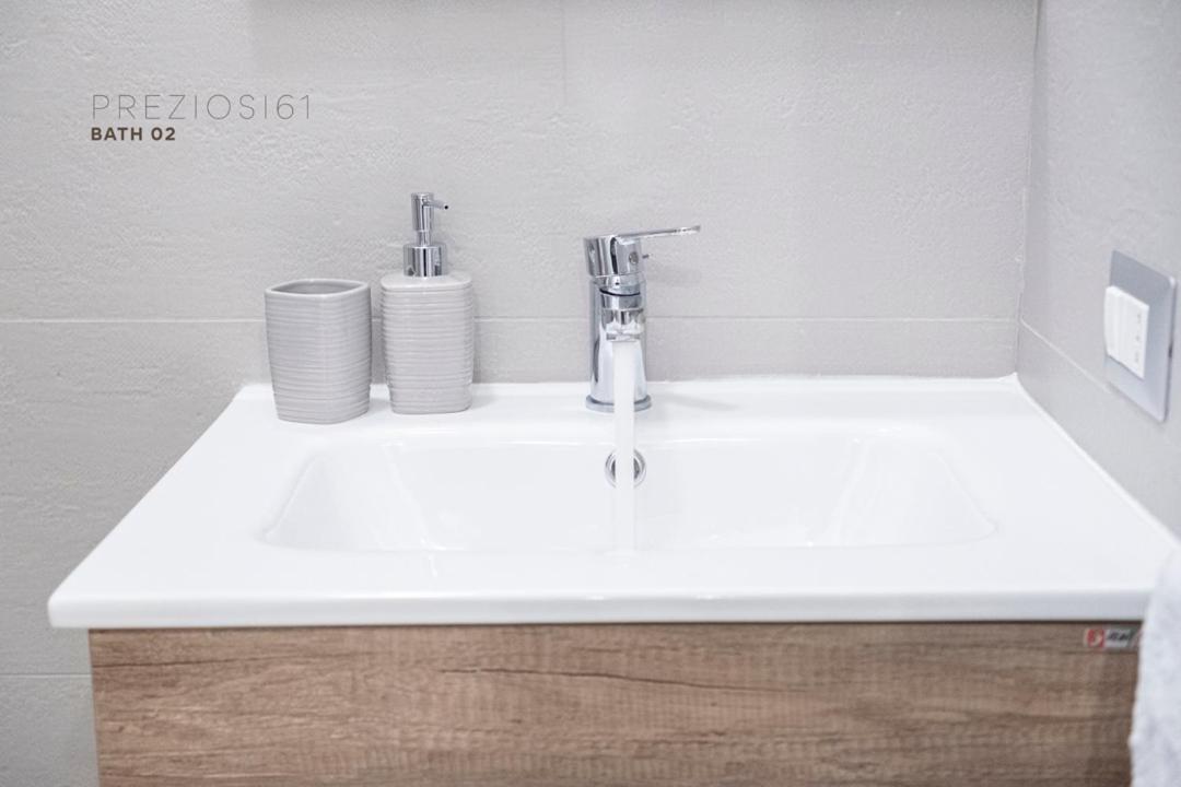 Preziosi 61 Apartment Naples Luaran gambar